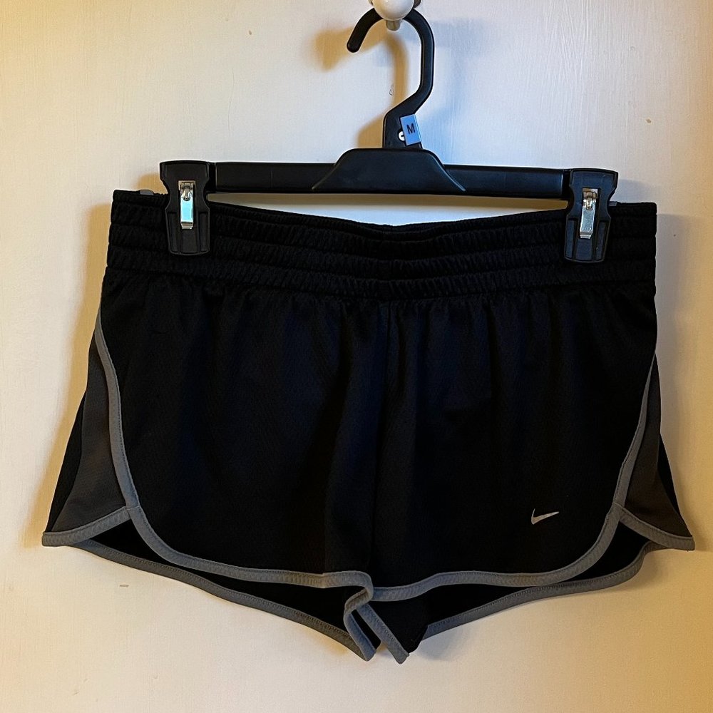 Nike Dri-Fit Sports Activewear Shorts  Running Athletic Size Medium